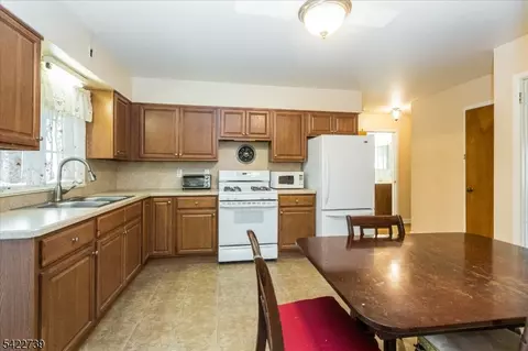 261 Terhune Ave, Passaic, NJ 07055 photo 10