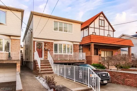 230 Avenue A, Bayonne, NJ 07002
