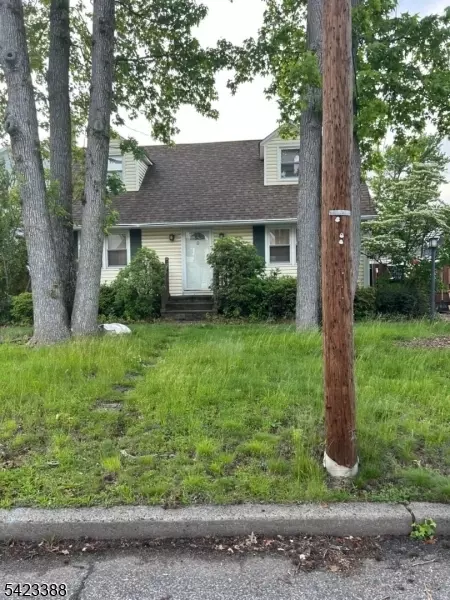 183 Dow Ave, Iselin, NJ 08830