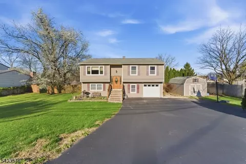 403 Red School Ln, Phillipsburg, NJ 08865