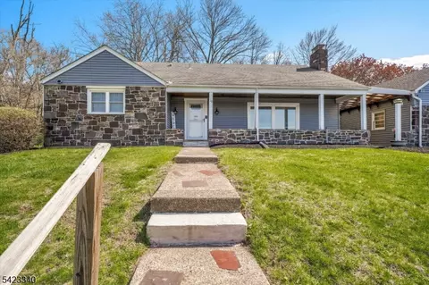 10 Hillside Ave, Milford, NJ 08848