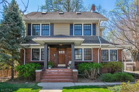 229 Watchung Ave, Montclair, NJ 07043
