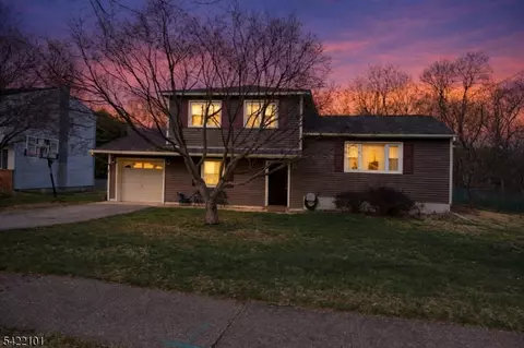 105 College View Dr, Hackettstown, NJ 07840