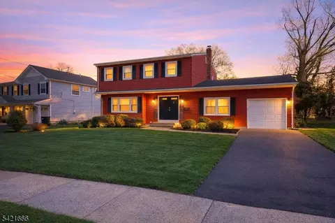 22 Maynard Rd, Somerset, NJ 08873
