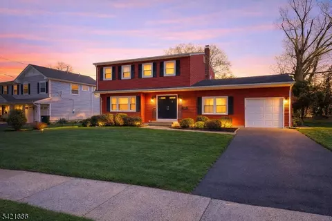 22 Maynard Rd, Somerset, NJ 08873