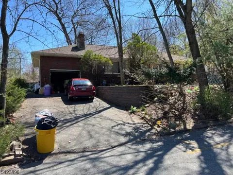 194 Lincoln Ave, Little Falls Twp, NJ 07424