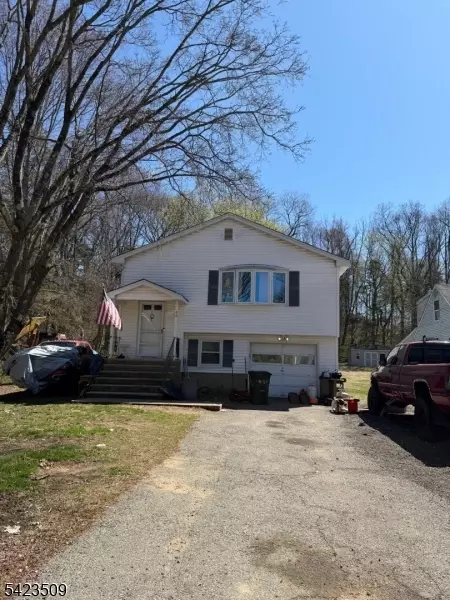46 Beaver Brook Ln, Denville, NJ 07834