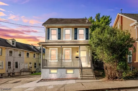 330 Chambers St, Phillipsburg, NJ 08865