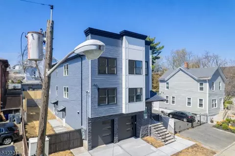 25 Brookside Ave, Irvington, NJ 07111