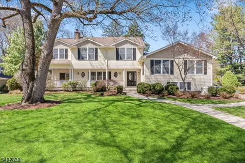 58 Rolling Hill Dr, Chatham Twp, NJ 07928
