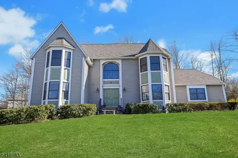 37 Hidden Glen Dr, Sparta, NJ 07871