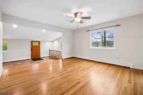 10 Laurel Trl, Kinnelon, NJ 07405 photo 9