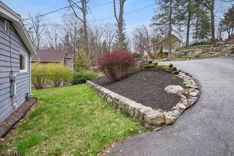 10 Laurel Trl, Kinnelon, NJ 07405 photo 31