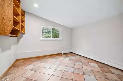 10 Laurel Trl, Kinnelon, NJ 07405 photo 13