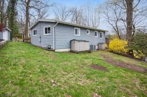 10 Laurel Trl, Kinnelon, NJ 07405 photo 32