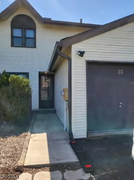 23 Peach Ct, Flemington, NJ 08822