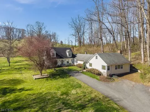 293 Stanton Mountain Rd, Lebanon, NJ 08833