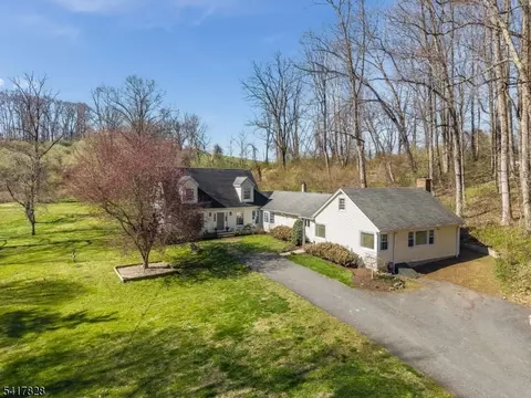 293 Stanton Mountain Rd, Lebanon, NJ 08833