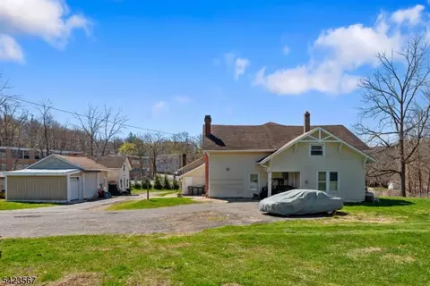 2 Prospect St, Mount Arlington, NJ 07856