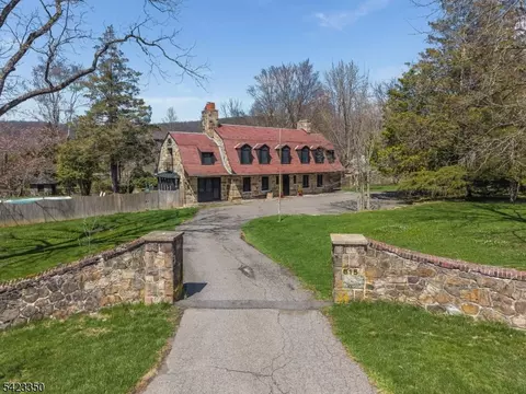 615 Jackson Valley Rd, Oxford, NJ 07863