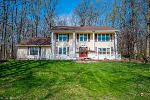 9 Stirrup Way, Princeton, NJ 08540