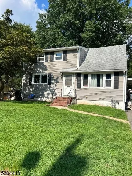 113 Vine St, Roselle, NJ 07203