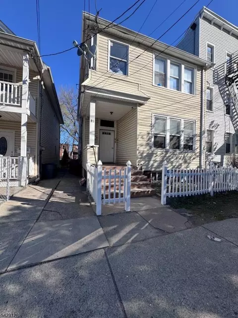 19 Monroe St, Garfield, NJ 07026