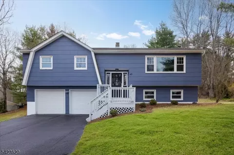 43 Courtland Dr, Wantage, NJ 07461