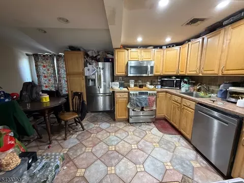 12 Storms Ave, Haskell, NJ 07420 photo 2