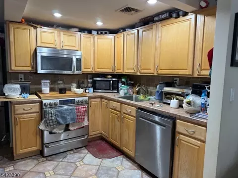 12 Storms Ave, Haskell, NJ 07420 photo 3