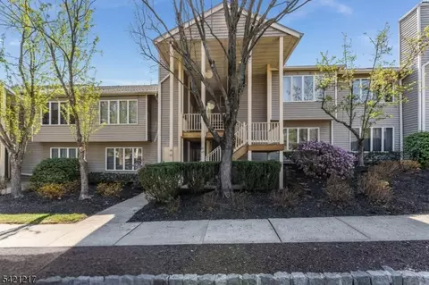 65 Westchester Ter, Annandale, NJ 08801