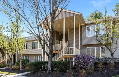 65 Westchester Ter, Annandale, NJ 08801