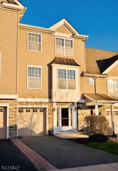 46 Junegrass Way, Hackettstown, NJ 07840