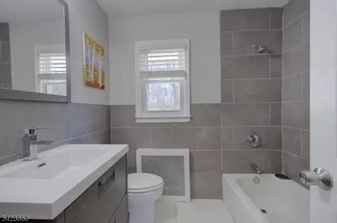 Bath - 15 John St, Passaic, NJ 07055 photo 2 of 3