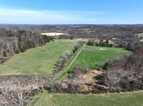 47 Snover Rd, Lafayette Twp, NJ 07848