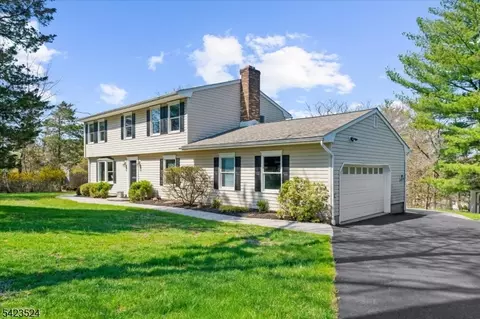 20 Cedar Grove Rd, Annandale, NJ 08801