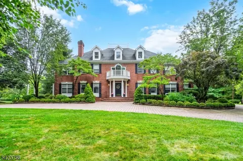 11 Baltusrol Way, Far Hills, NJ 07931