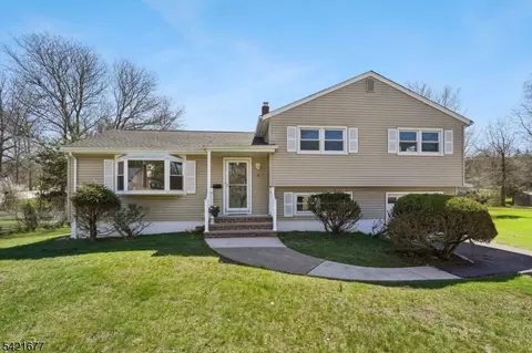 71 Ridge Rd, Cedar Grove, NJ 07009
