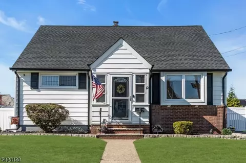 12 Overhill Rd, Belleville, NJ 07109