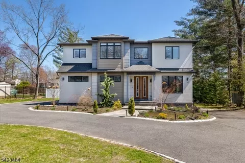 57 Walnut St, Livingston, NJ 07039