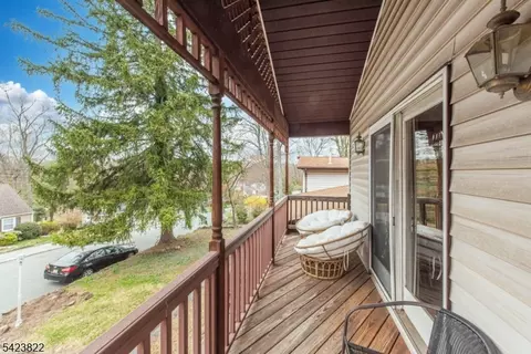 47 Laurel Dr, Wayne, NJ 07470 photo 14