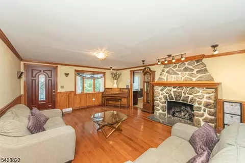 47 Laurel Dr, Wayne, NJ 07470 photo 11