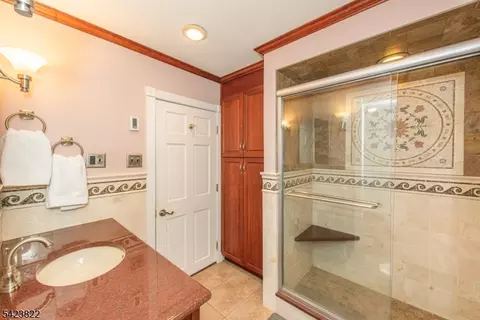 47 Laurel Dr, Wayne, NJ 07470 photo 13