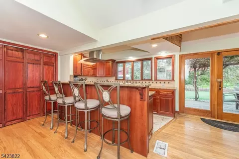 47 Laurel Dr, Wayne, NJ 07470 photo 5