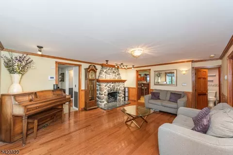 47 Laurel Dr, Wayne, NJ 07470 photo 8