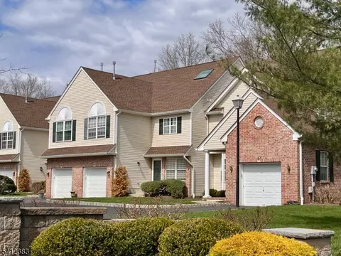 2 Cooper Ln, Millington, NJ 07946