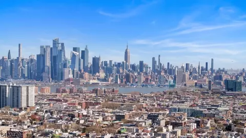 209 Bowers St, Jersey City, NJ 07307