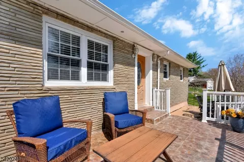 123 Thatchers Hill Rd, Flemington, NJ 08822