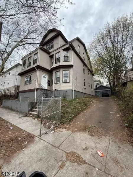 672-674 Irvine Turner Blvd, Newark, NJ 07112