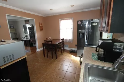 6 Evergreen Ave, Wanaque Boro, NJ 07420 photo 3